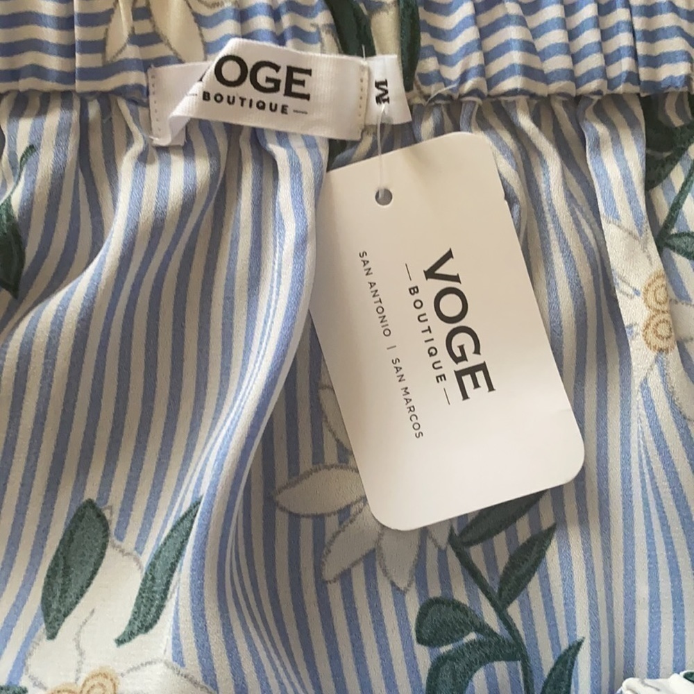 VOGE boutique floral print striped off shoulder size medium - Picture 4 of 5